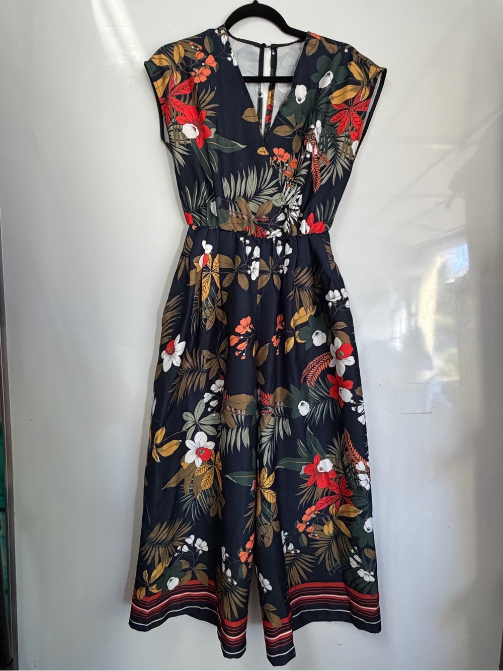 Women’s Jumpsuit Tropical Floral Wide-Leg in Black